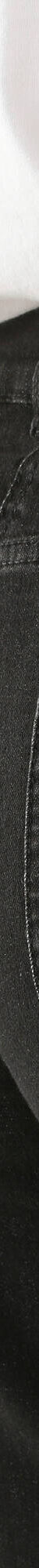 Jean coupe large taille haute, petite stature (black used) Jean coupe large taille haute, petite stature (black used)